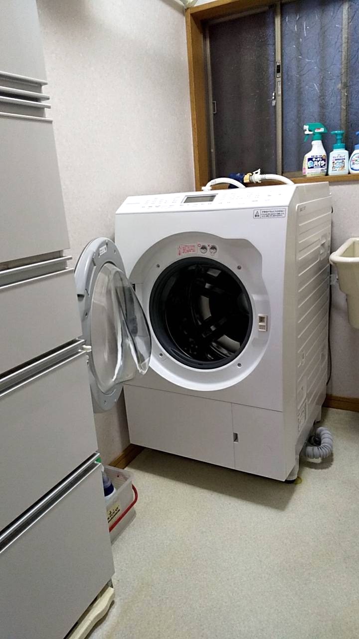 ドラム式洗濯機の設置（岡崎市O様宅） – 岡崎市の町の電気屋『さくらや